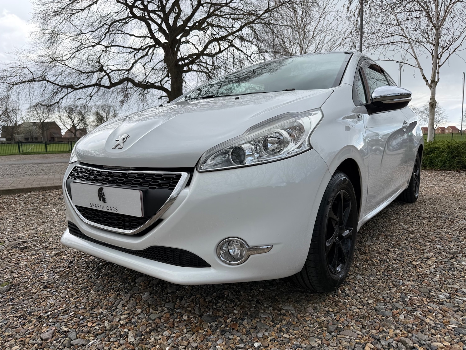 Used Peugeot 208 2015 for sale - 77985115: Photo 3