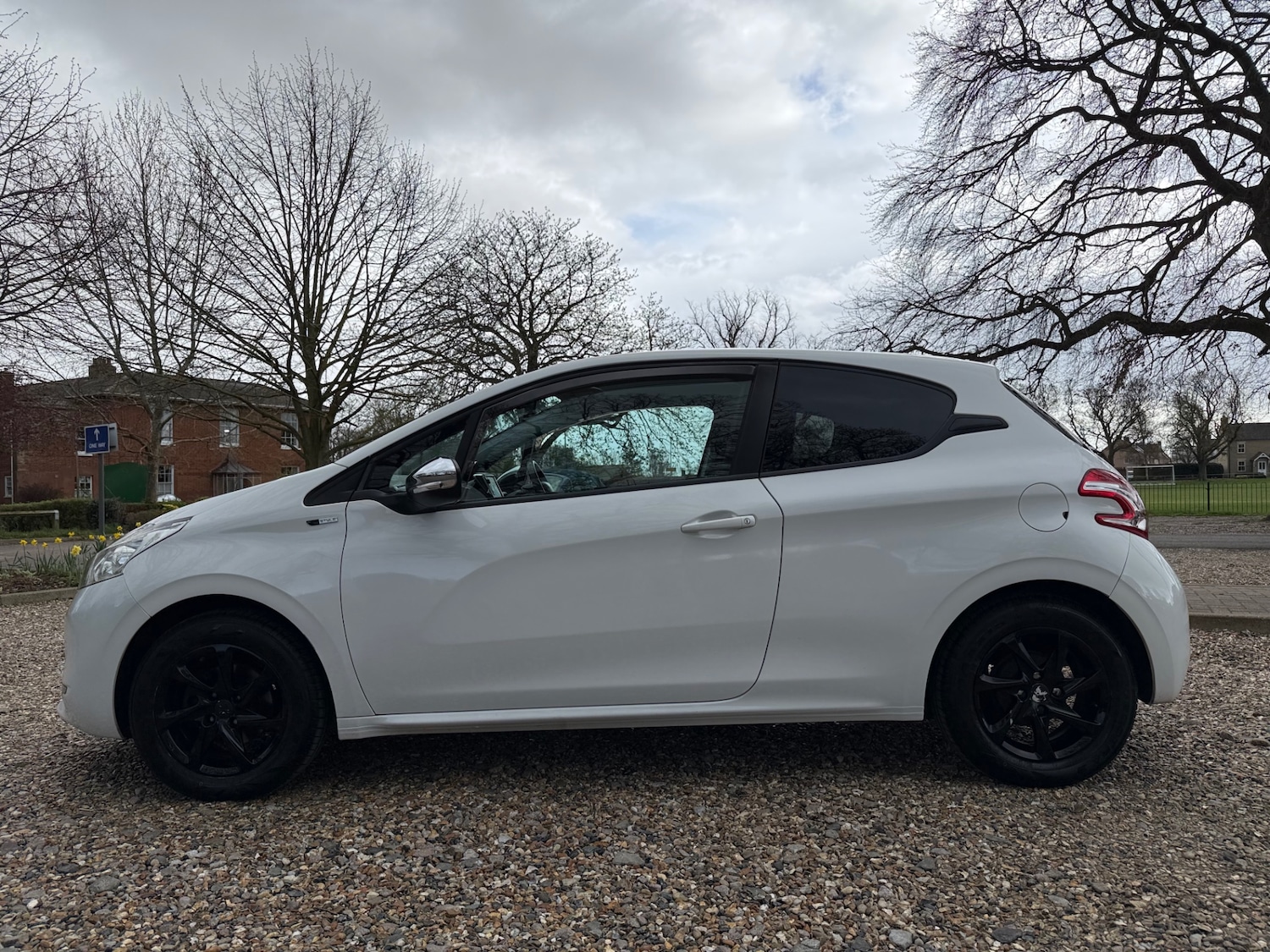Used Peugeot 208 2015 for sale - 77985115: Photo 7
