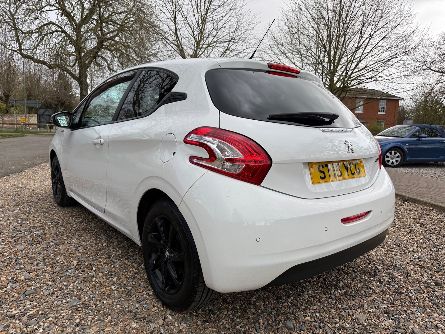 Used Peugeot 208 2015 for sale - 77985115: Photo 8