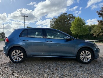 Used Volkswagen Golf 2014 for sale - 76027616: Photo