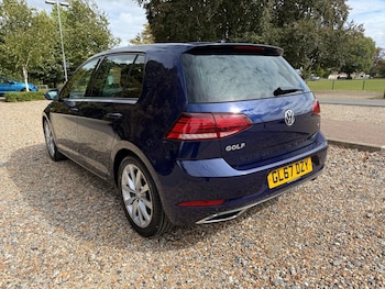 Used Volkswagen Golf 2017 for sale - 75630044: Photo