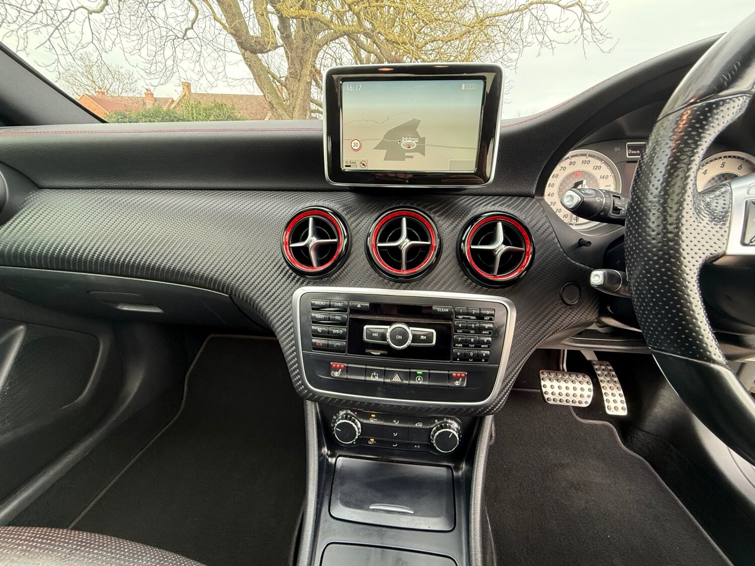 Used Mercedes-Benz A-Class 2015 for sale - 77878063: Photo 39