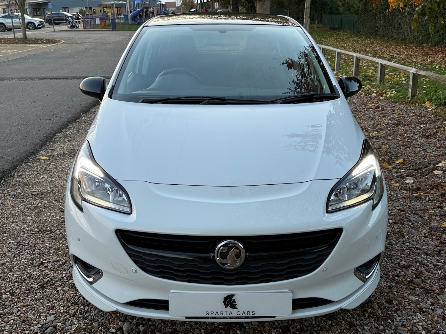 Used Vauxhall Corsa 2016 for sale - 76466589: Photo 2