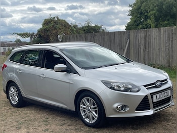 2013 (13) - 1.0 125 EcoBoost Titanium 5dr