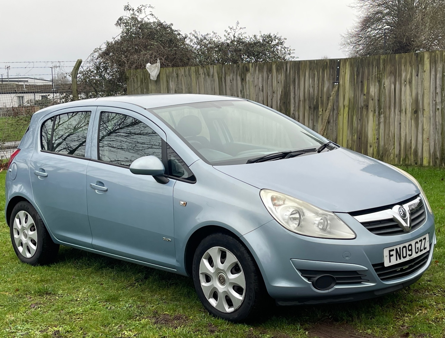 Used Vauxhall Corsa 2009 for sale - 77285523: Photo 1