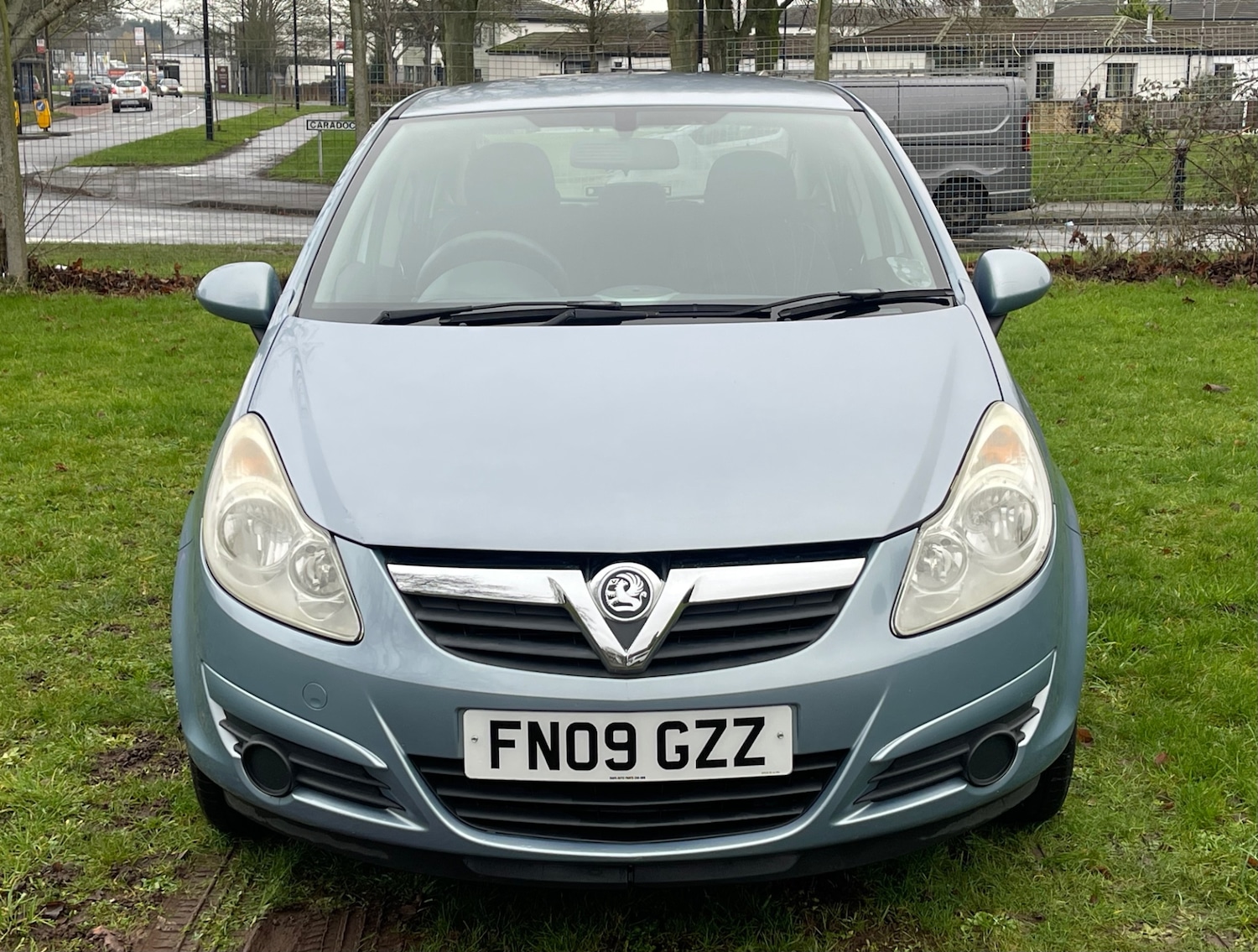 Used Vauxhall Corsa 2009 for sale - 77285523: Photo 2