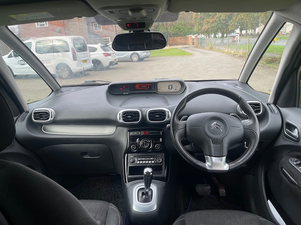 Used Citroen C3 Picasso 2015 for sale - 76143455: Photo 6