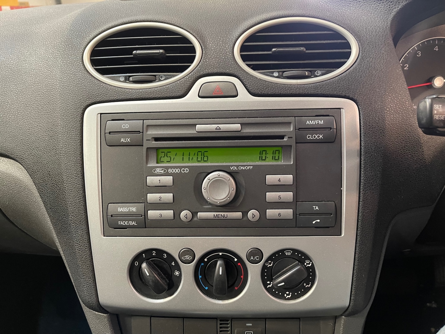 Used Ford Focus 2006 for sale - 78107300: Photo 8