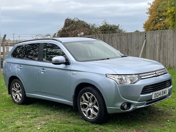 Mitsubishi - Outlander
