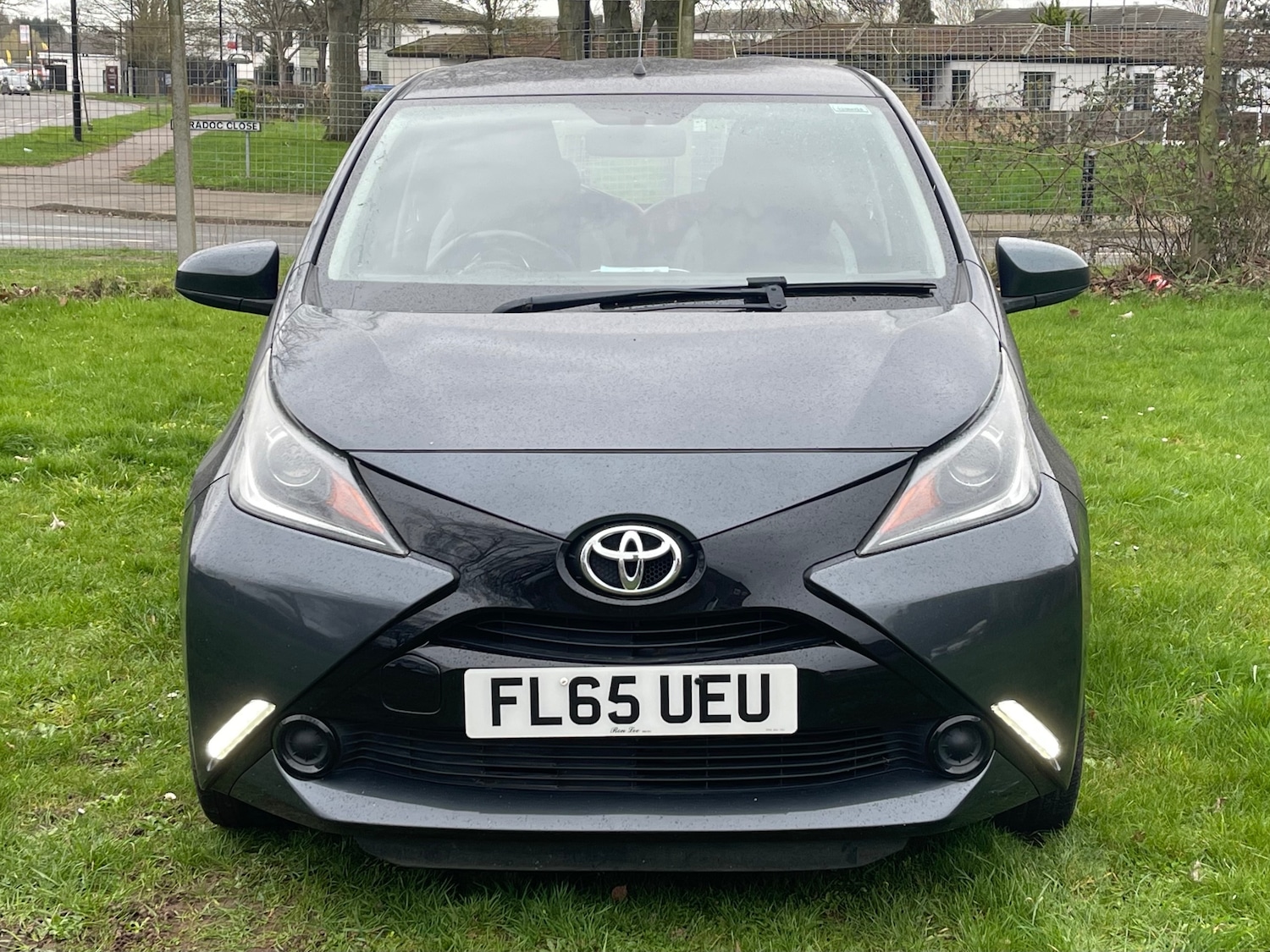 Used Toyota AYGO 2015 for sale - 77848505: Photo 2