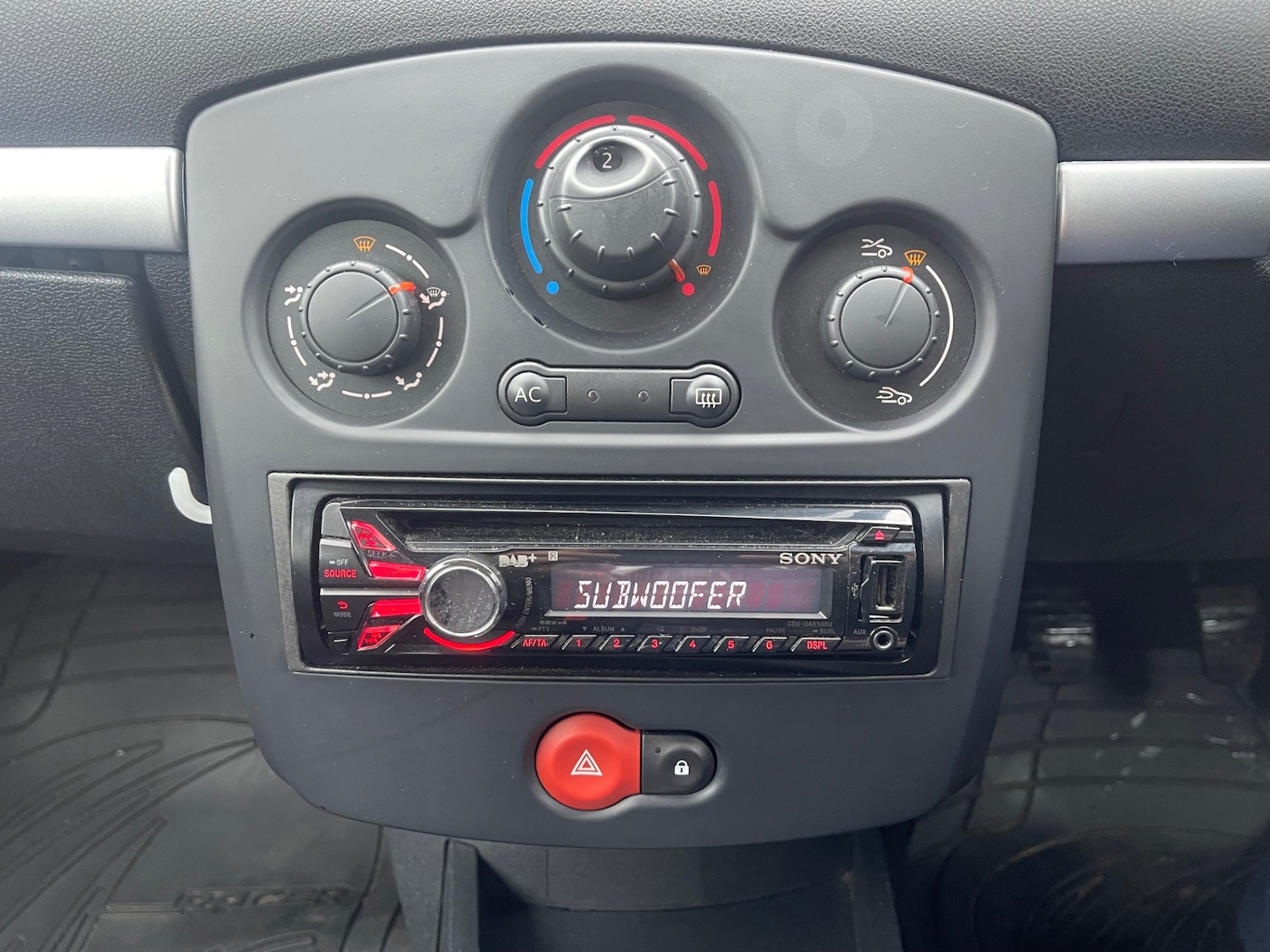 Used Renault Clio 2008 for sale - 77282976: Photo 10