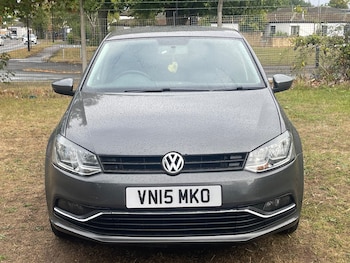 Used Volkswagen Polo 2015 for sale - 75837863: Photo