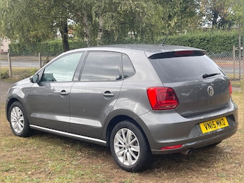 Used Volkswagen Polo 2015 for sale - 75837863: Photo