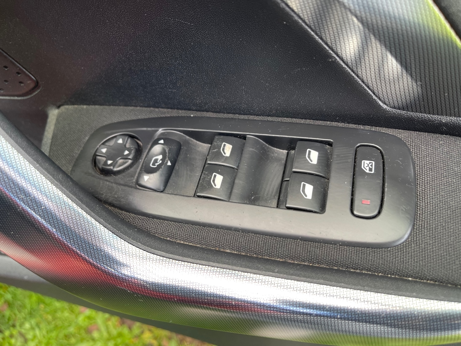 Used Peugeot 2008 2015 for sale - 76589730: Photo 15