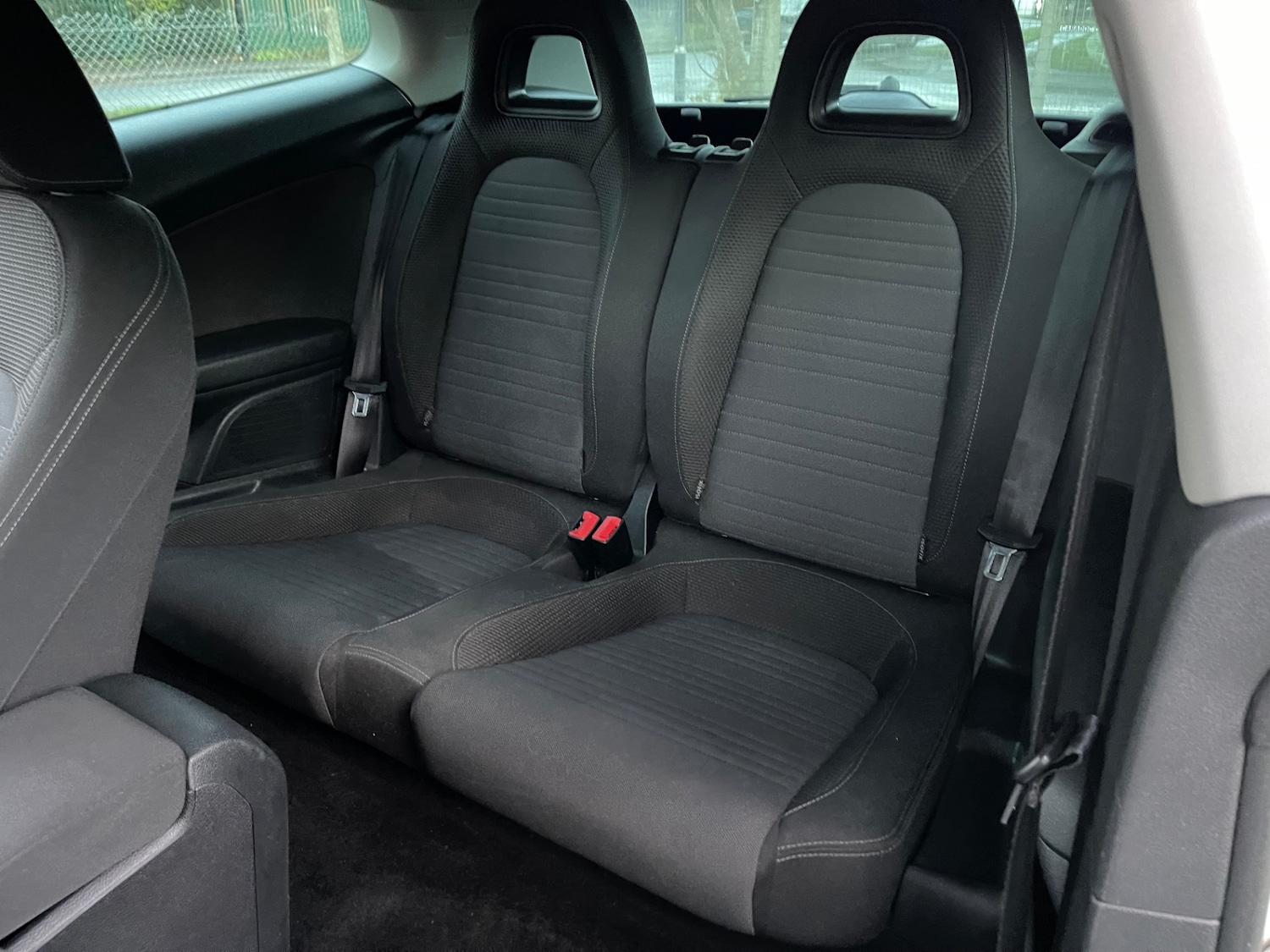 Used Volkswagen Scirocco 2011 for sale - 76758908: Photo 16