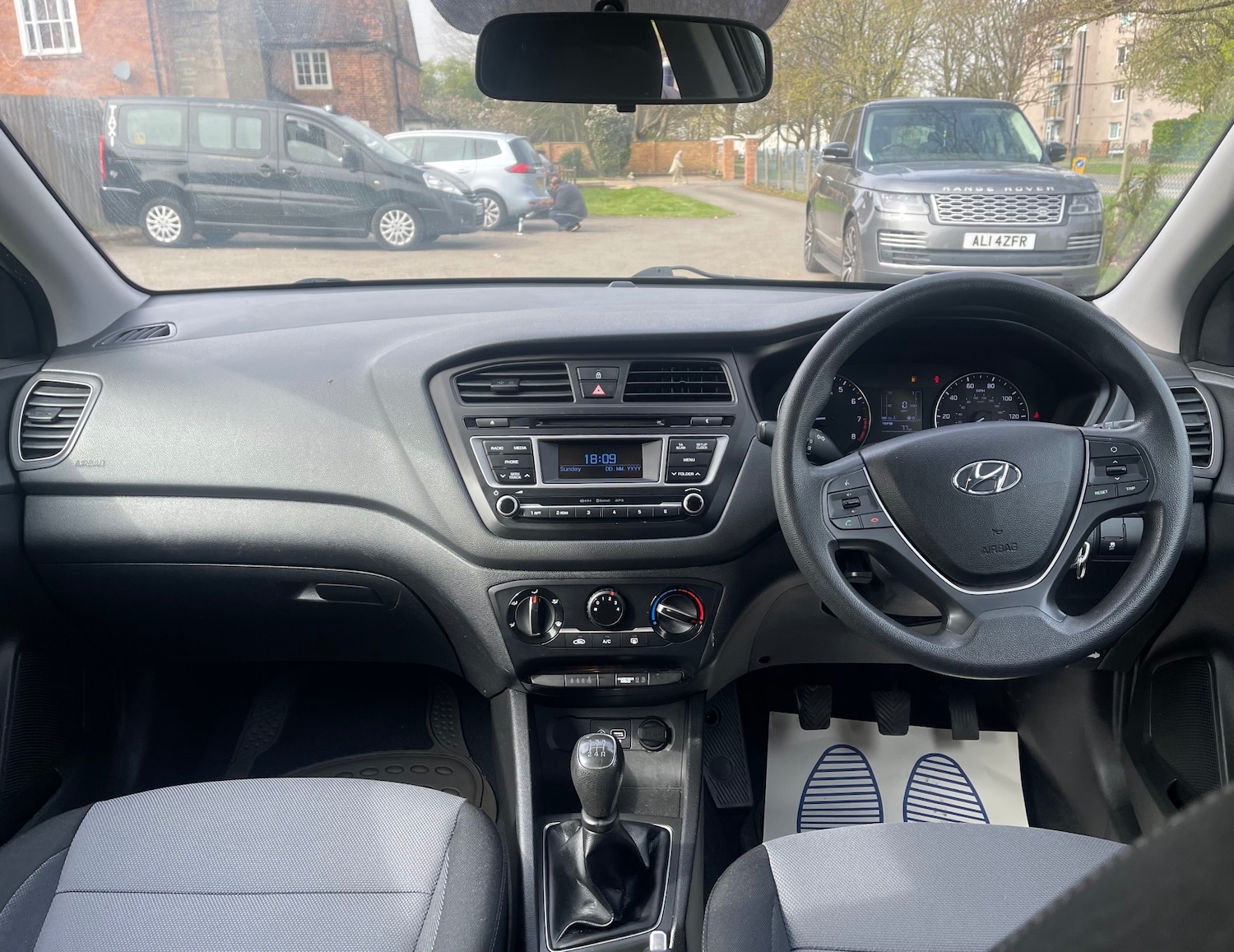 Used Hyundai i20 2018 for sale - 77984546: Photo 7