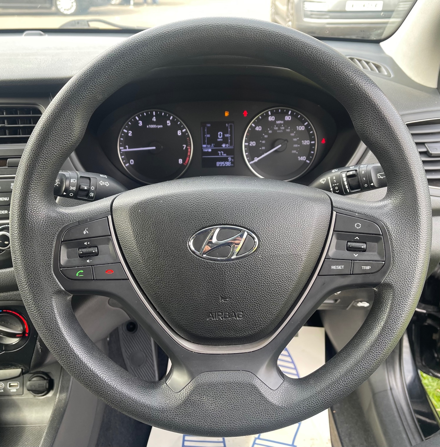 Used Hyundai i20 2018 for sale - 77984546: Photo 9