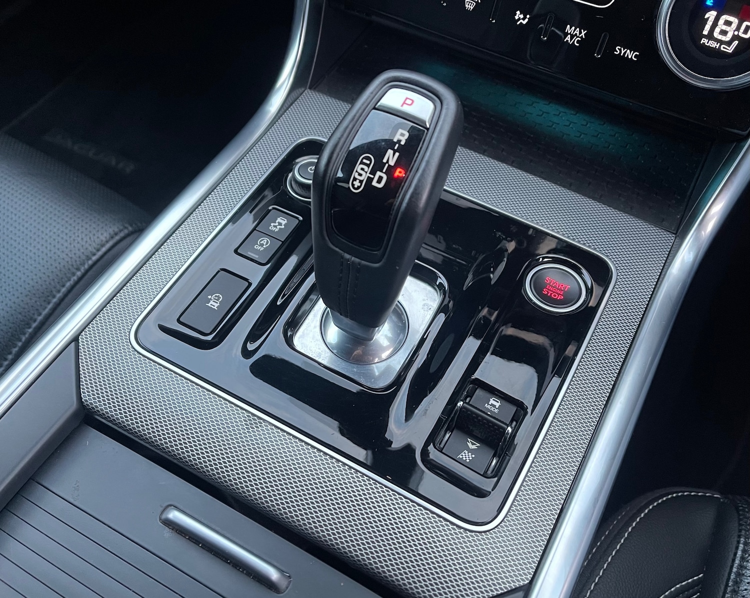 Used Jaguar XE 2020 for sale - 76357223: Photo 17