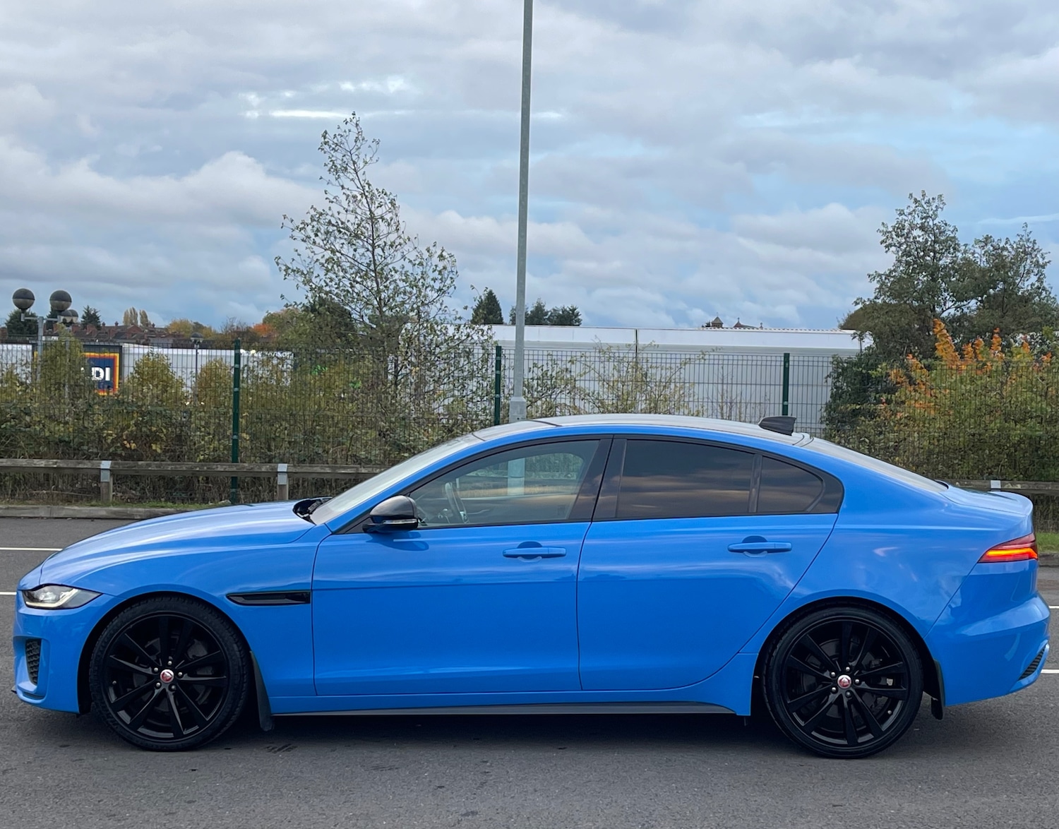 Used Jaguar XE 2020 for sale - 76357223: Photo 8