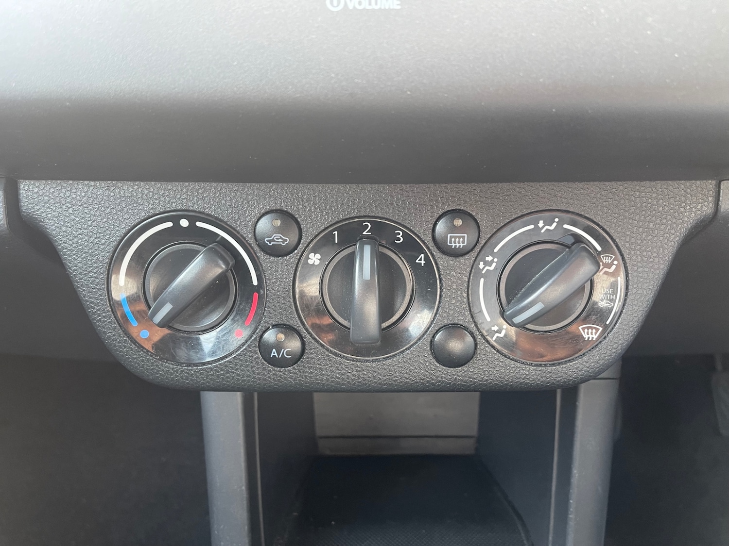 Used Suzuki Swift 2010 for sale - 76128660: Photo 11