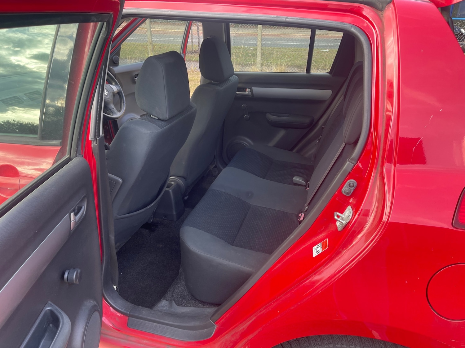 Used Suzuki Swift 2010 for sale - 76128660: Photo 13