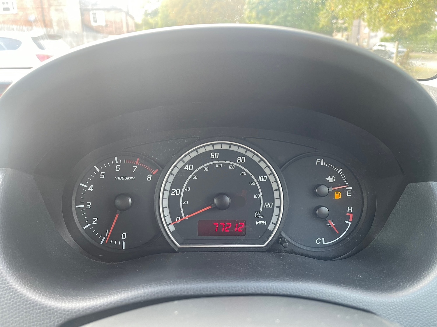 Used Suzuki Swift 2010 for sale - 76128660: Photo 9