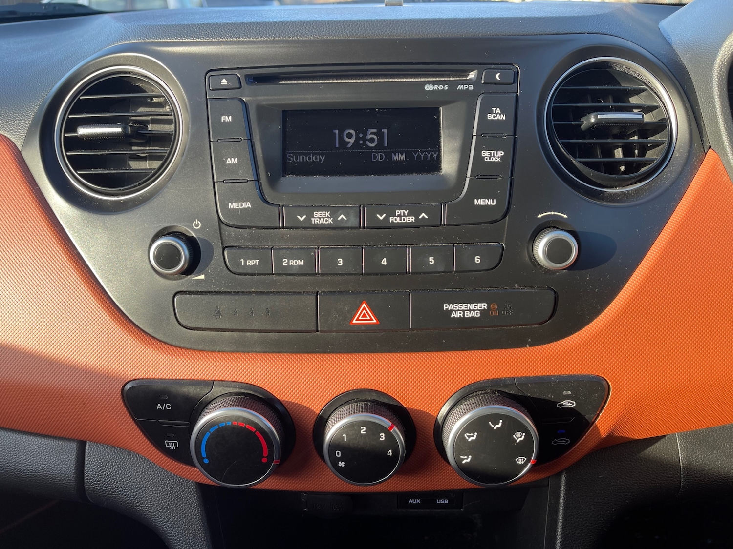 Used Hyundai i10 2014 for sale - 77008336: Photo 10