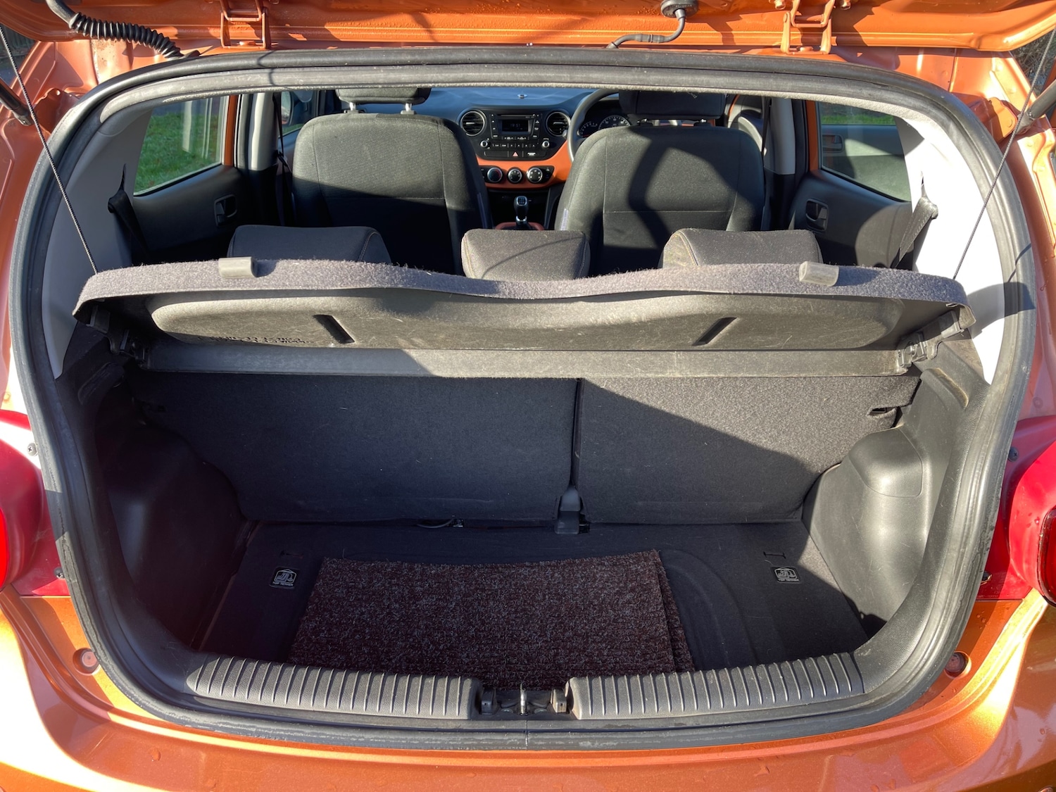 Used Hyundai i10 2014 for sale - 77008336: Photo 14