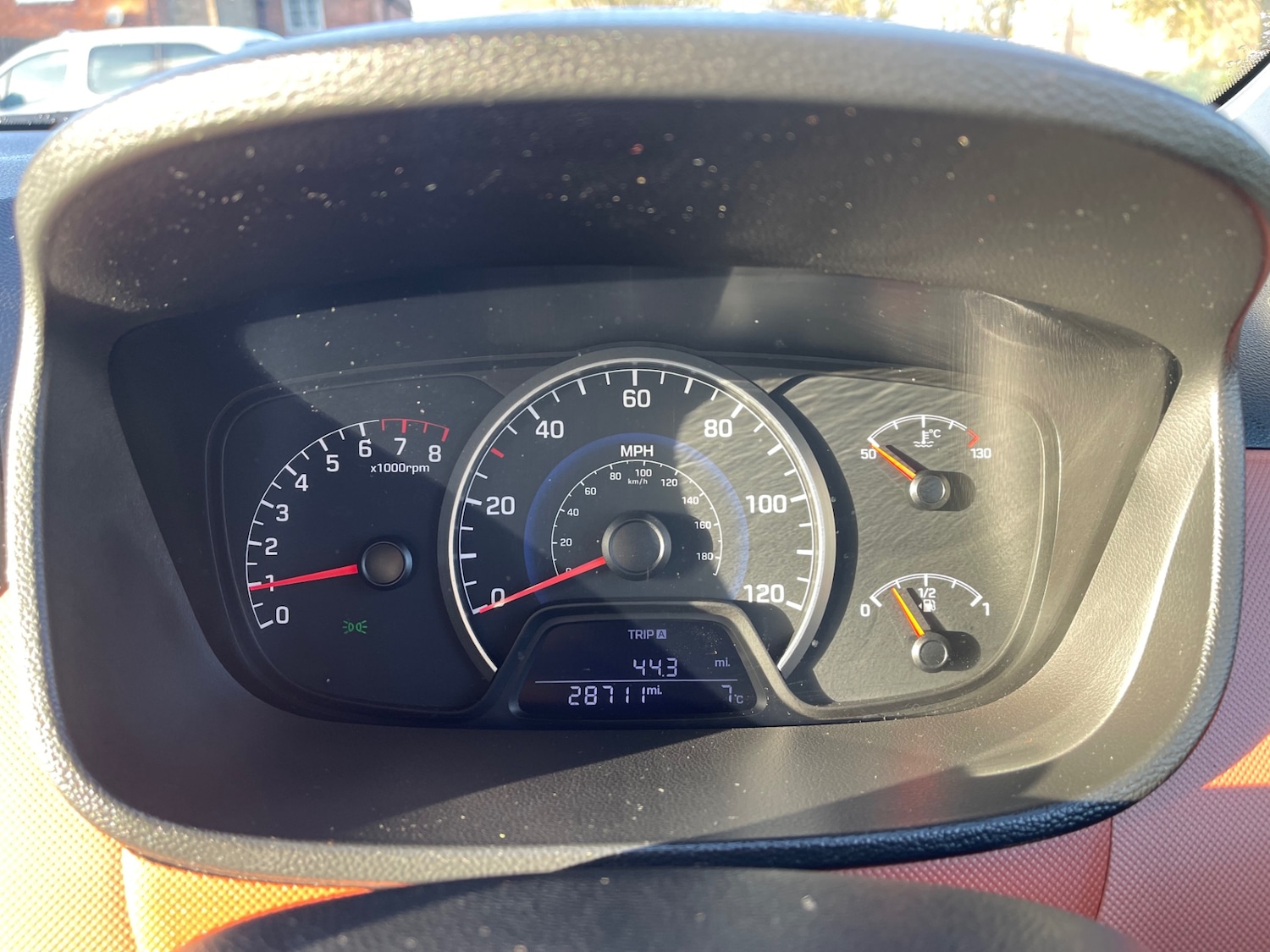 Used Hyundai i10 2014 for sale - 77008336: Photo 9