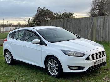 2016 (16) - 1.0 EcoBoost Zetec 5dr