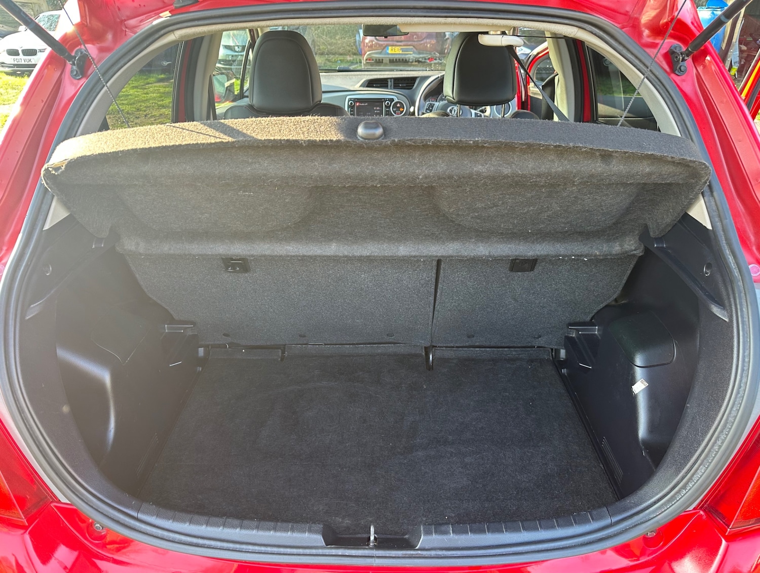 Used Toyota Yaris 2013 for sale - 77758693: Photo 15