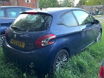 Used Peugeot 208 2013 for sale - 74745630: Photo