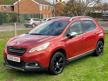 Used Peugeot 2008 2015 for sale - 76961190: Photo