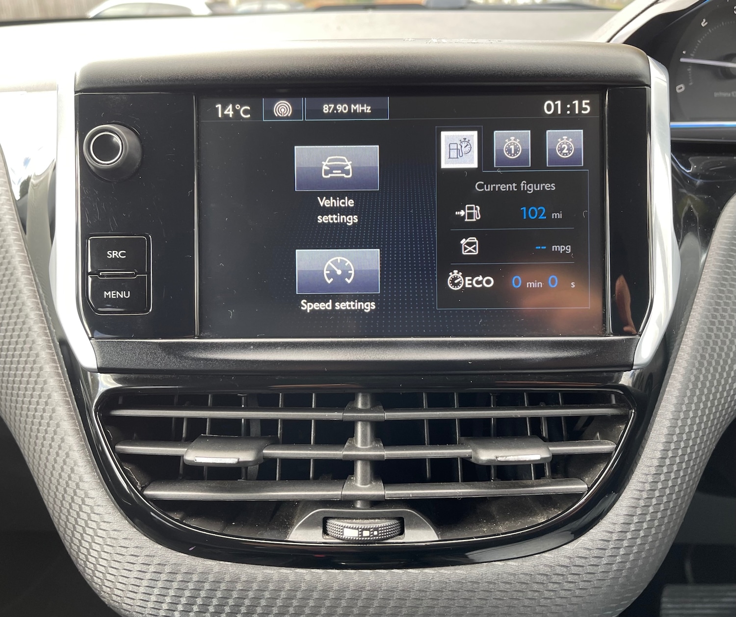 Used Peugeot 2008 2015 for sale - 76961190: Photo 9