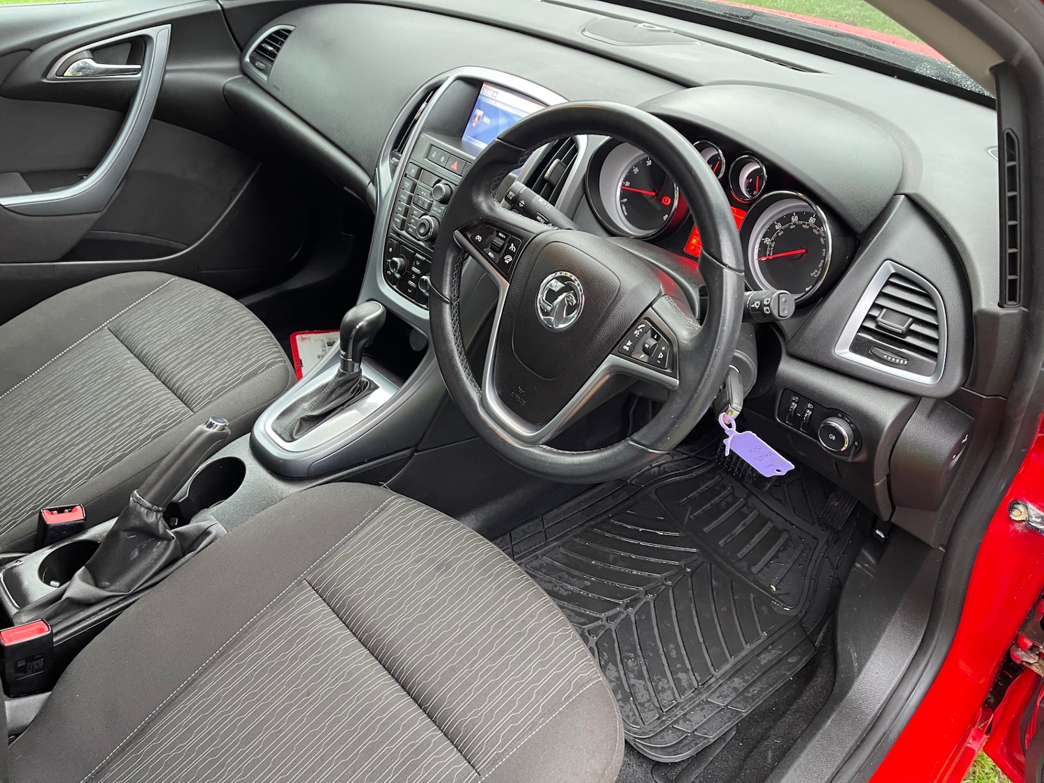 Used Vauxhall Astra 2013 for sale - 77547735: Photo 8