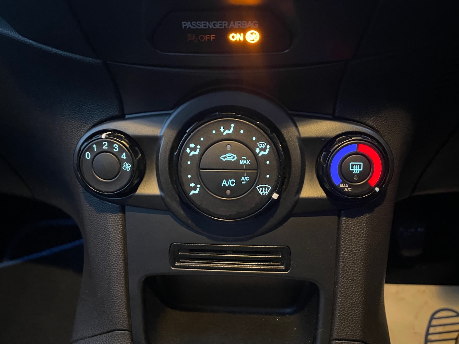 Used Ford Fiesta 2014 for sale - 77393959: Photo 11