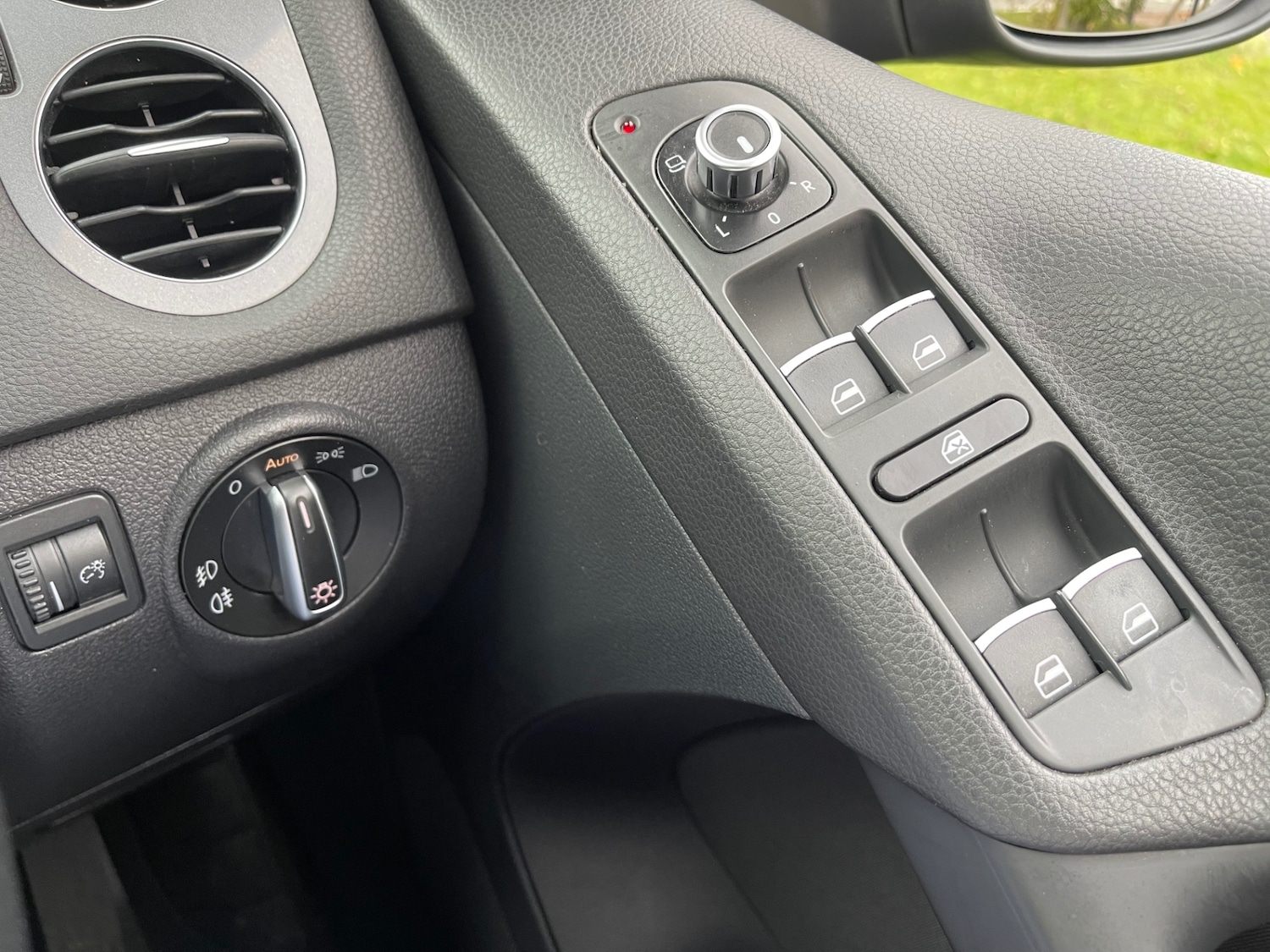 Used Volkswagen Tiguan 2013 for sale - 76344322: Photo 16