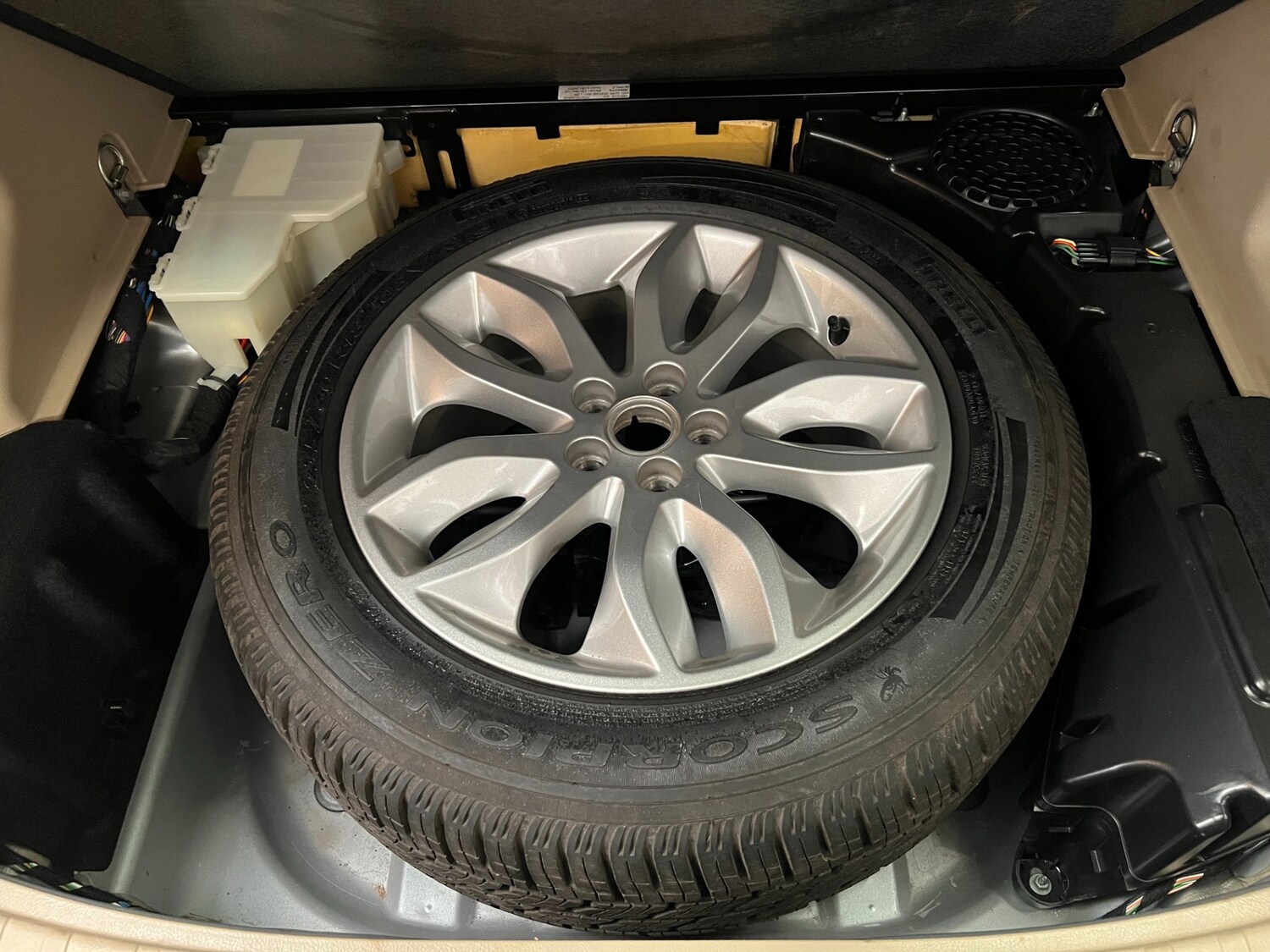 Used Land Rover Freelander 2012 for sale - 75641350: Photo 14