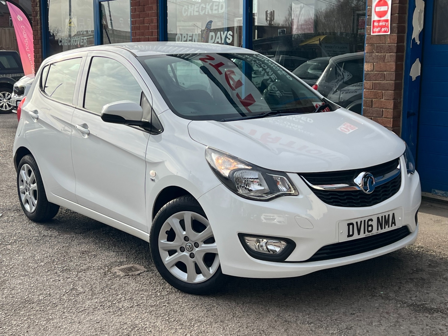Used Vauxhall Viva 2016 for sale - 77638811: Photo 1