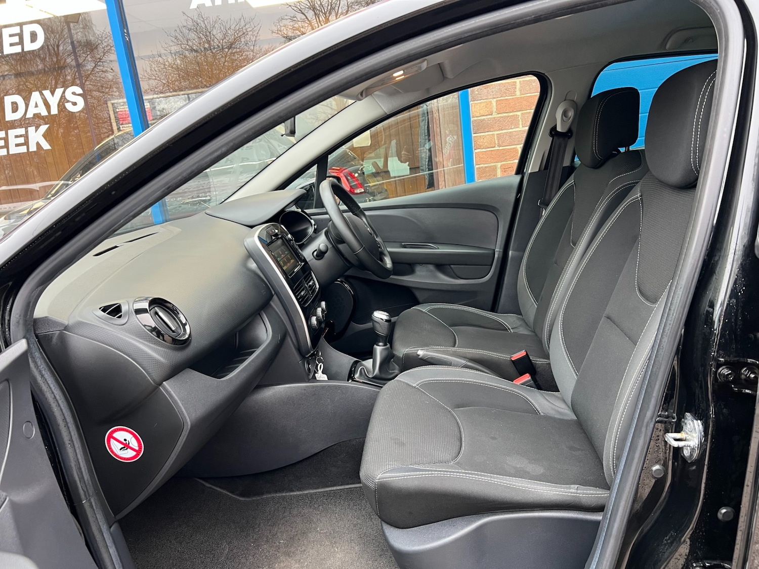 Used Renault Clio 2019 for sale - 77917345: Photo 10