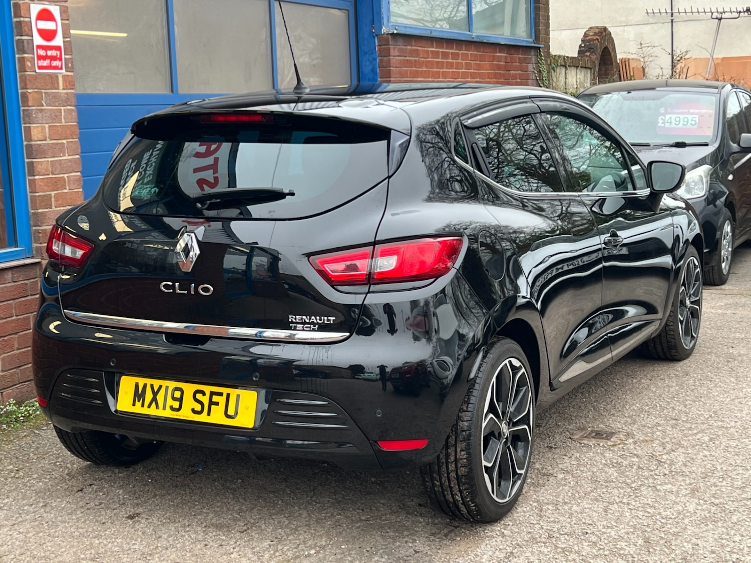 Used Renault Clio 2019 for sale - 77917345: Photo 3