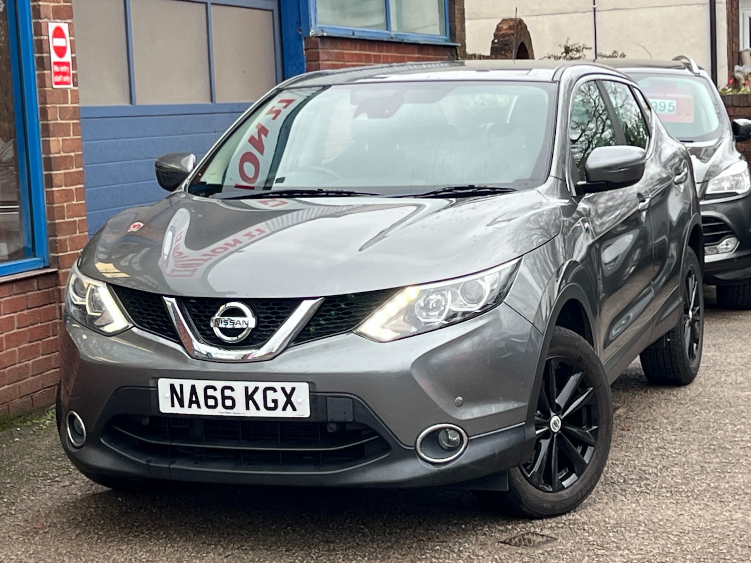 Used Nissan Qashqai 2016 for sale - 76544352: Photo 2