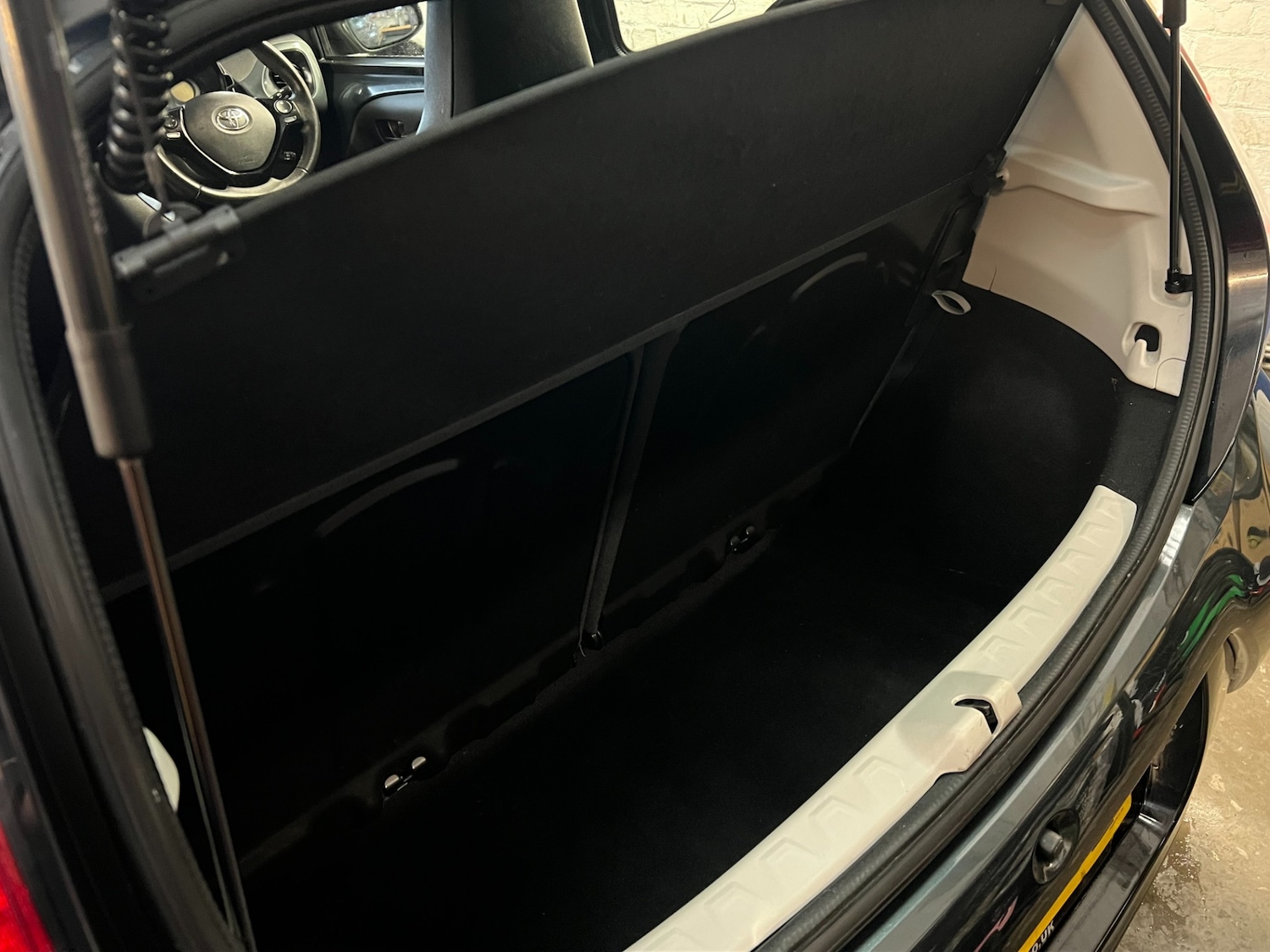 Used Toyota AYGO 2015 for sale - 77036134: Photo 26