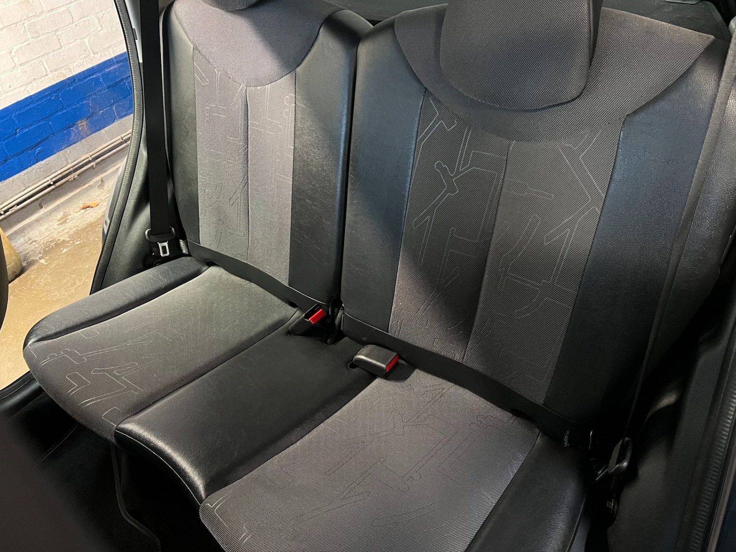 Used Toyota AYGO 2015 for sale - 77036134: Photo 29