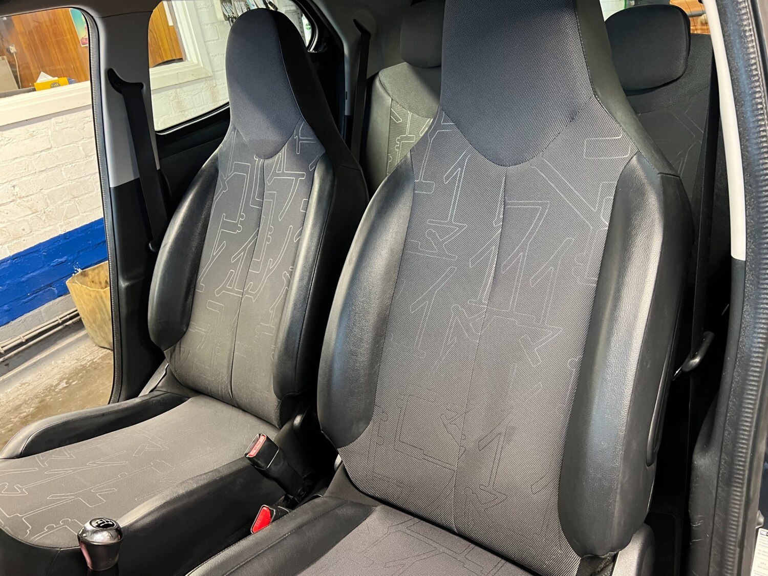 Used Toyota AYGO 2015 for sale - 77036134: Photo 32