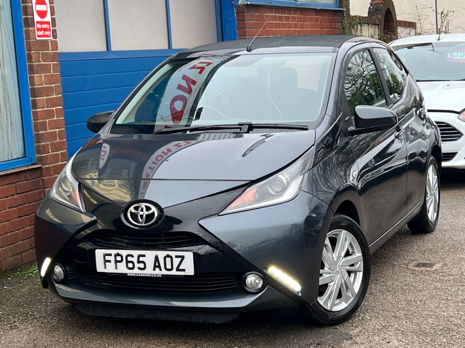 Used Toyota AYGO 2015 for sale - 77036134: Photo 6