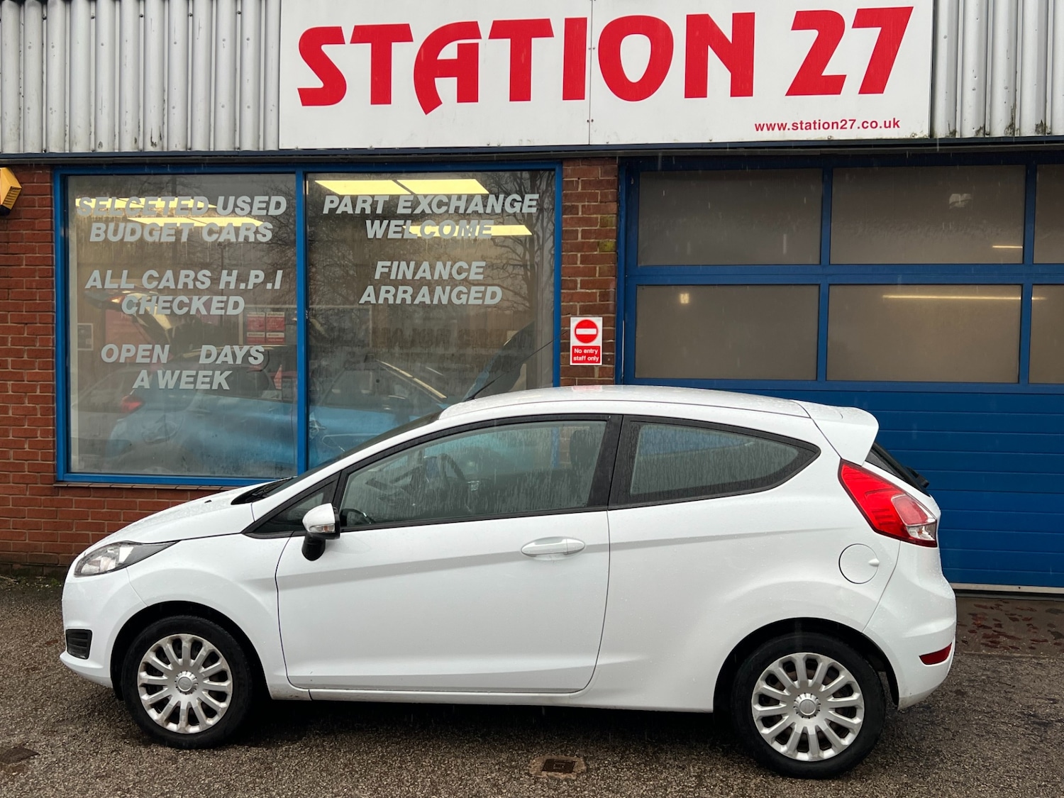 Used Ford Fiesta 2013 for sale - 77179955: Photo 2