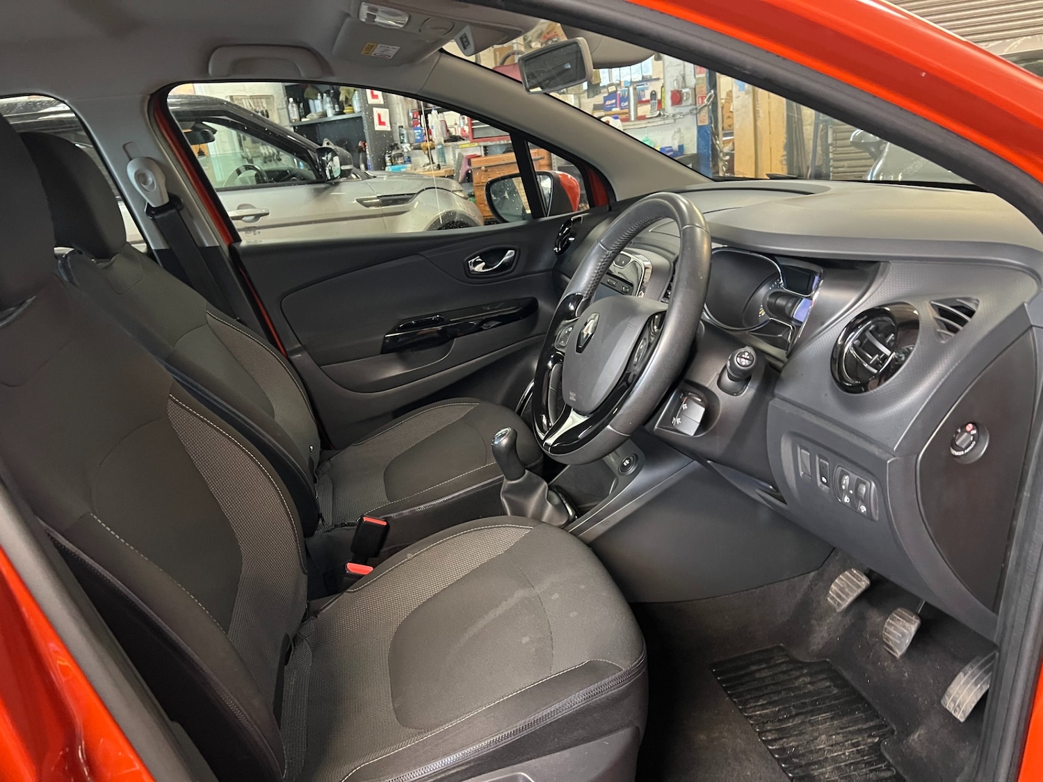 Used Renault Captur 2014 for sale - 76681665: Photo 10