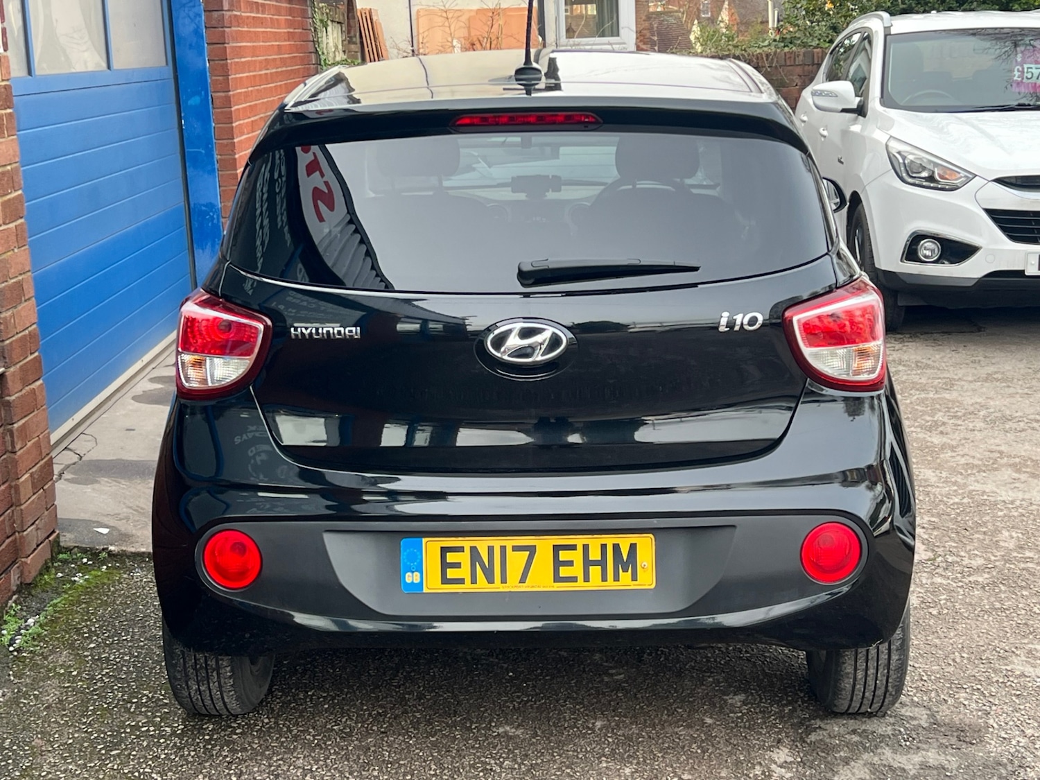 Used Hyundai i10 2017 for sale - 77556930: Photo 8