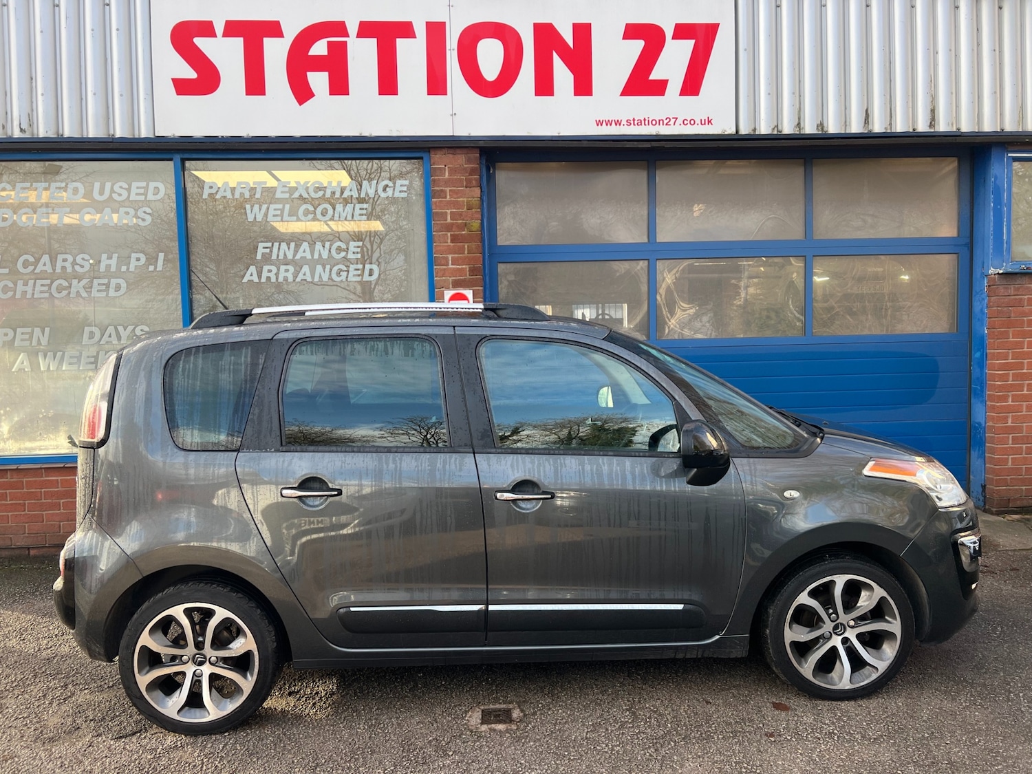 Used Citroen C3 Picasso 2016 for sale - 76831748: Photo 1